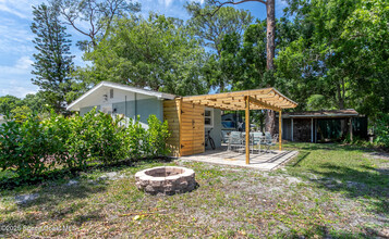 547 Church St in West Melbourne, FL - Building Photo - Building Photo