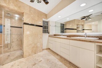5305 SW 62nd Ave in Miami, FL - Building Photo - Building Photo