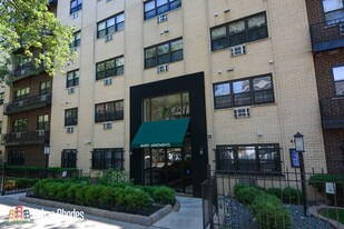 454 W Barry Ave, Unit M00B Apartments