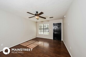 1310 25th Ave in Hueytown, AL - Foto de edificio - Building Photo