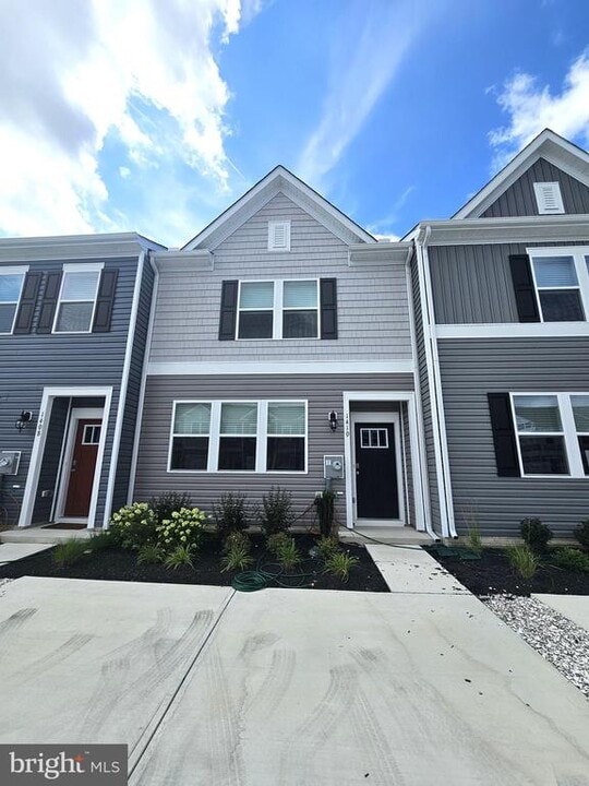 1410 SUGARPLUM Ln in Salisbury, MD - Building Photo