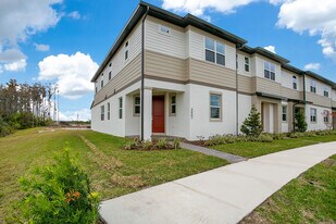 4807 Cross Pr Pkwy in St. Cloud, FL - Building Photo