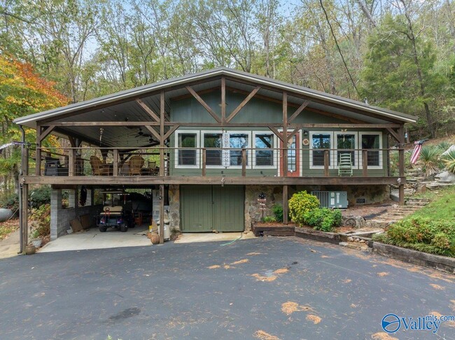 property at 527 Honeycomb Valley Rd