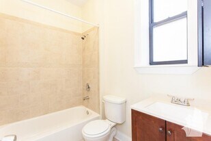 1220 N Dearborn St, Unit 1216-01 in Chicago, IL - Building Photo - Building Photo