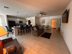 1522 SE Flintlock Rd in Port St. Lucie, FL - Building Photo - Building Photo