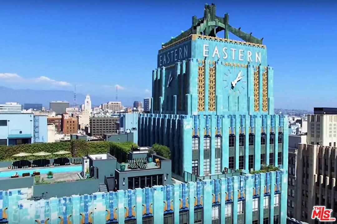 849 S Broadway in Los Angeles, CA - Building Photo