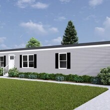 122 Lucy Ln in Raeford, NC - Building Photo - Building Photo