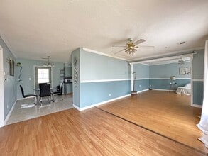 8027 Country Oaks Rd in Charlotte, NC - Building Photo - Building Photo