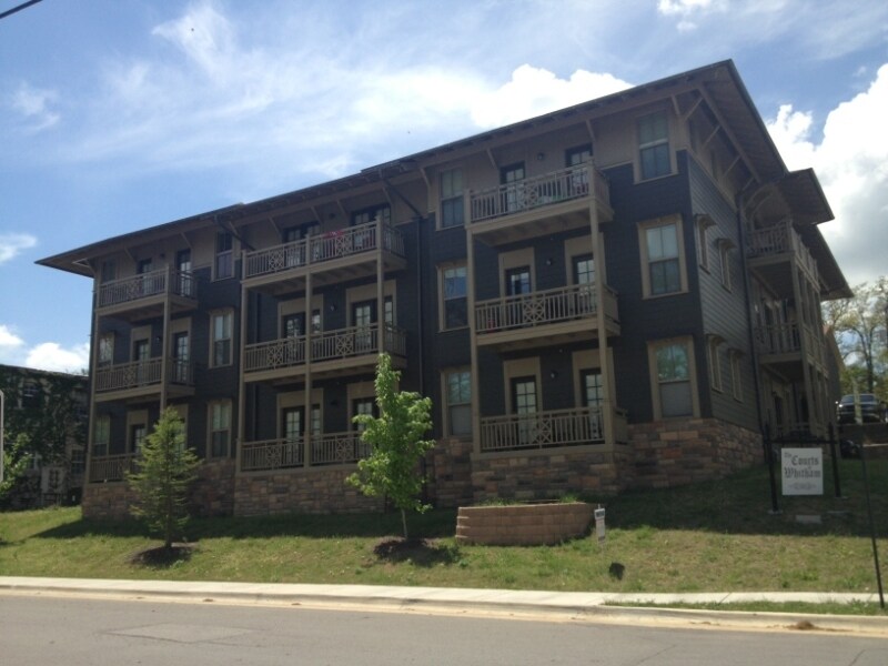705 W Douglas St in Fayetteville, AR - Building Photo