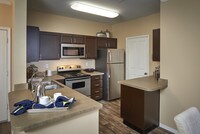 Building Photo - Legend Oaks Apartamentos in Denver, Colorado