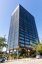 1000 Elm St in Manchester, NH - Building Photo