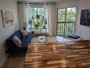 18333 Roehampton Dr, Unit 1528 in Dallas, TX - Foto de edificio - Building Photo