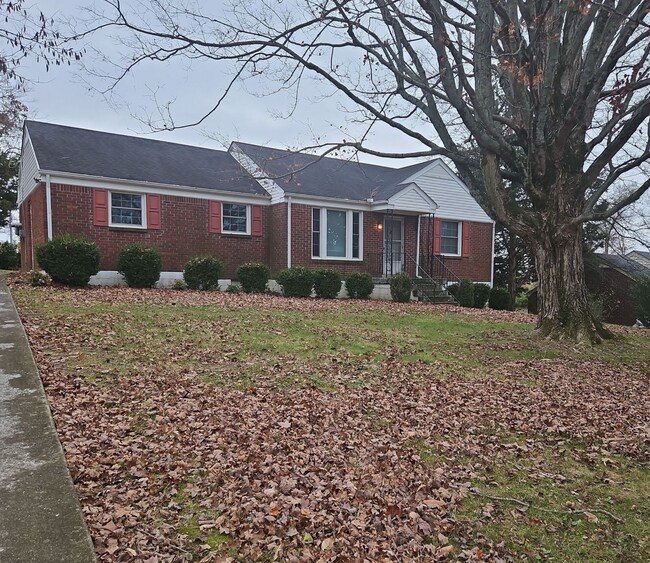 1748 Gateway Ln in Clarksville, TN - Building Photo - Building Photo