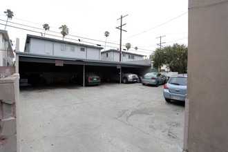 142 N Normandie Ave in Los Angeles, CA - Building Photo - Building Photo