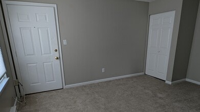 34 Central St in Ipswich, MA - Foto de edificio - Building Photo