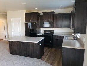 51227 Riley Ln in La Pine, OR - Building Photo - Building Photo