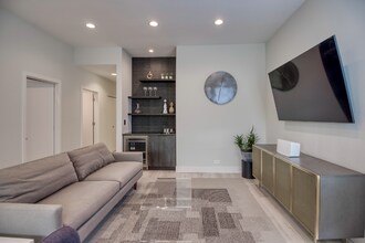 4040 N Kenmore Ave in Chicago, IL - Building Photo - Building Photo