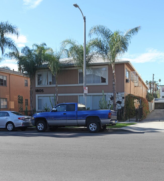 1805 Garfield Pl in Los Angeles, CA - Building Photo