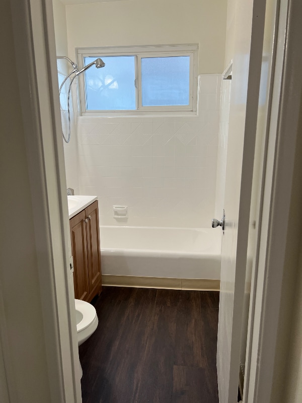 214 W Maple St in Glendale, CA - Foto de edificio - Building Photo