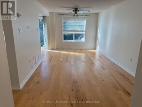 269 Dunsmore Ln in Barrie, ON - Building Photo - Building Photo