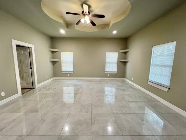 property at 216 Thorn Ridge St