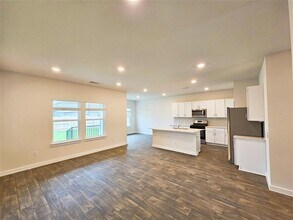 322 Merriman Rd in San Marcos, TX - Building Photo - Building Photo