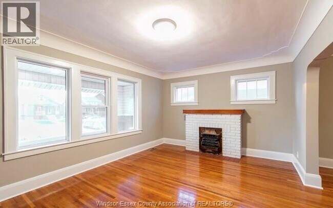 1536 Parent Ave in Windsor, ON - Building Photo - Building Photo