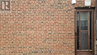 110 Wexford Blvd in Toronto, ON - Building Photo