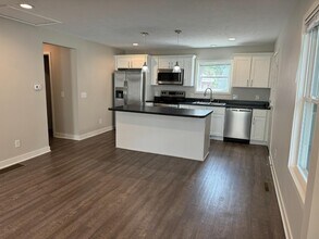 1012 Jackson St NW in Grand Rapids, MI - Building Photo - Building Photo