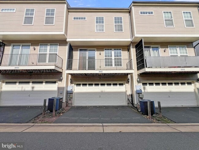 8942 Dahlgren Ridge Rd, Unit 4105 in Manassas, VA - Building Photo - Building Photo