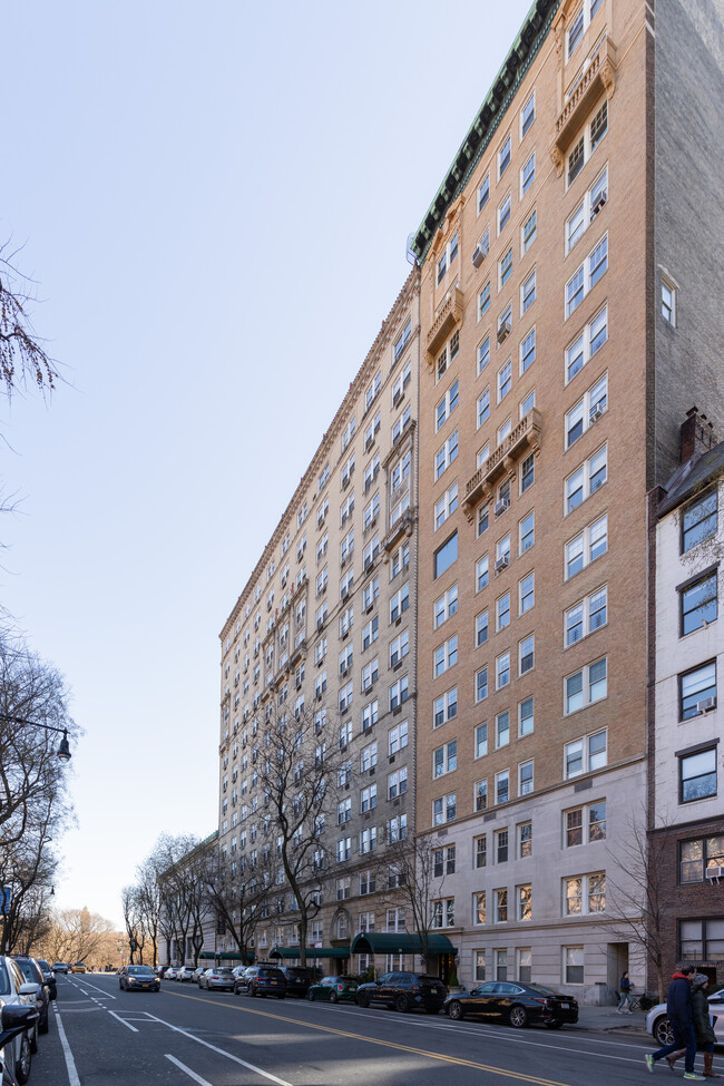 6-16 W 77th St in New York, NY - Foto de edificio - Building Photo