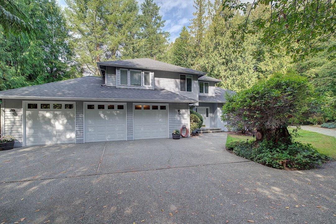 1432 254th Pl SE in Sammamish, WA - Building Photo
