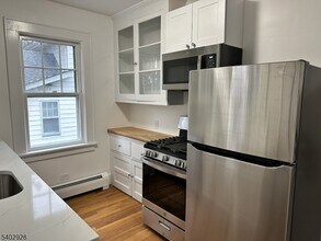 28 Fuller Ave in Chatham, NJ - Building Photo - Building Photo