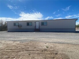 1470 Michael Dr in Pahrump, NV - Building Photo