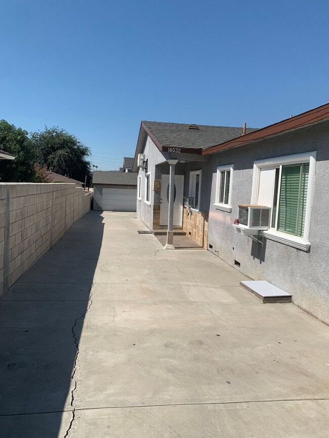 16030-16032 Central Ave in La Puente, CA - Building Photo - Building Photo