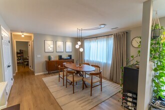 1304 Palomar Pl in Vista, CA - Building Photo - Building Photo