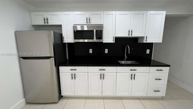 4722 NW 192nd Terrace in Miami Gardens, FL - Building Photo - Building Photo