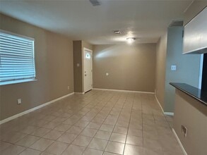 937 Fresa Rd in Pasadena, TX - Building Photo - Building Photo