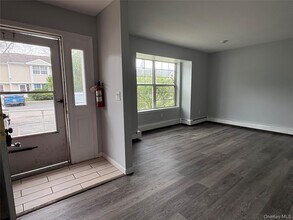 32 Palmer Ave in Middletown, NY - Building Photo - Building Photo