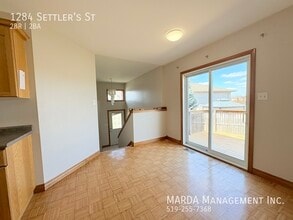 1284 Settler's St in Windsor, ON - Building Photo - Building Photo