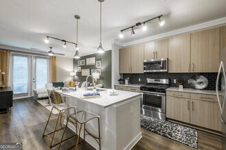 1455 Spring Rd SE in Smyrna, GA - Building Photo - Building Photo