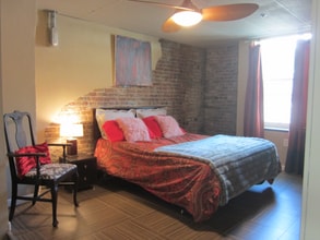 206 State St, Unit M in Alton, IL - Foto de edificio - Building Photo