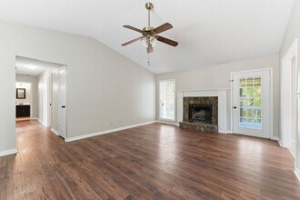 50 Willowbrook Ct in Acworth, GA - Building Photo - Building Photo