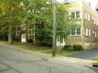 11 N Meadowcroft Ave in Pittsburgh, PA - Foto de edificio - Building Photo