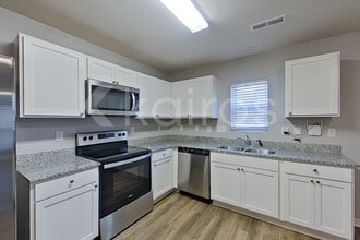 3917 Miller Dr in Greensboro, NC - Foto de edificio - Building Photo