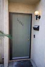 15886 Indies Ct in Fountain Valley, CA - Foto de edificio - Building Photo