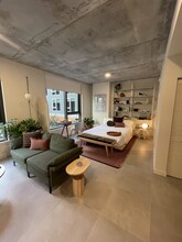 340 NW 32nd St, Unit S3 in Miami, FL - Building Photo - Building Photo