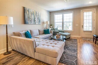 2800 Bedford Green Dr in Raleigh, NC - Foto de edificio - Building Photo