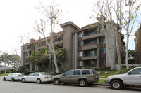 Keystone-Mentone Apartments in Los Angeles, CA - Foto de edificio - Building Photo