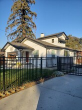 214 Las Flores Ave in Modesto, CA - Building Photo - Building Photo